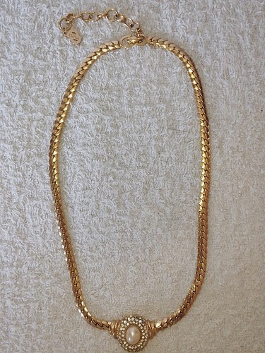 Christian dior vintage pearl - christian,