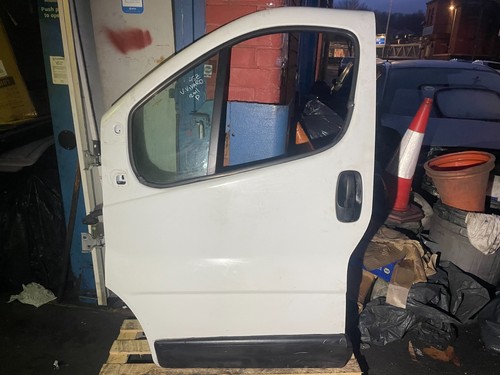 Vauxhall vivaro 2011 white - vauxhall,