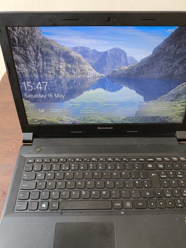Lenovo b50 decent - 15.6",