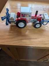 Britains 9607 .... Massey Ferguson 2680 With Everard Spray Front & Rear