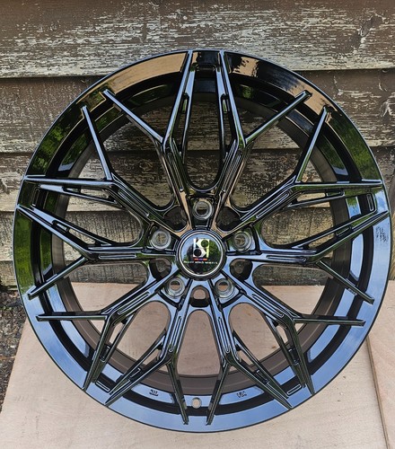 Bmw black 8j - 18",