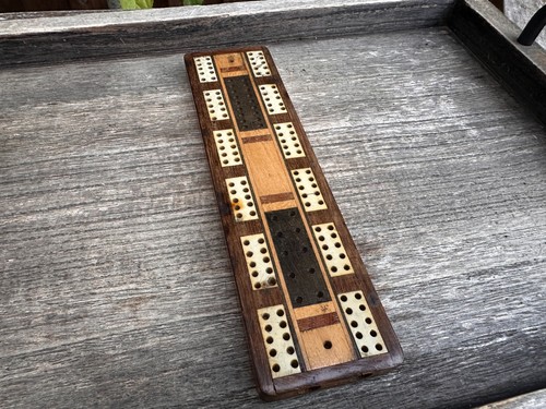 Vintage wooden cribbage board - cribbage,
