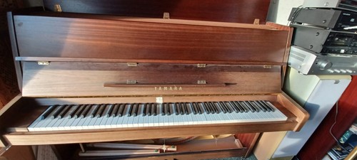 Yamaha upright piano keys - piano, 3