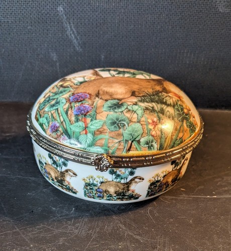 Fine porcelain trinket box - fine,