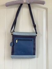Gigi Three Tone Blue Soft