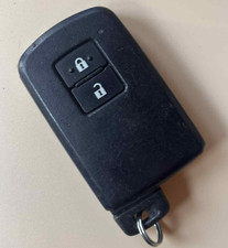 GENUINE TOYOTA 2 BUTTON REMOTE SMART CAR KEY FOB - TRACKED DELIVERY