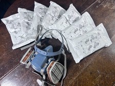 3M 7500 respirator plus 7 pairs unused but old 6055 A2 Organic Vapour Filters