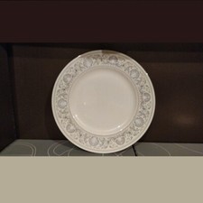 WEDGWOOD DOLPHINS WHITE 28 cm