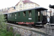 PHOTO  DR TYPE KB (NUHZ) 2ND CLASS COACH NO.970-622 OF THE DOLLNITZBAHN AT OSCHA