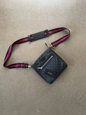 Gucci GG Supreme Messenger