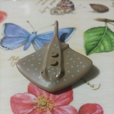 manta ray figure compatible
