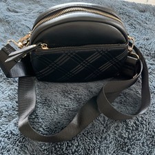 ACROSS BODY ZIPPED BLACK BAG FROM PAVERS BRAND NEW