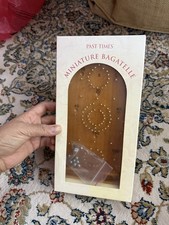 Vintage Past Times Traditional