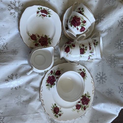Vintage colclough red roses - red,
