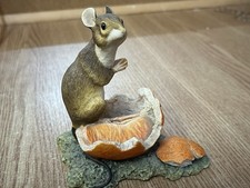 BORDER FINE ARTS MOUSE ON