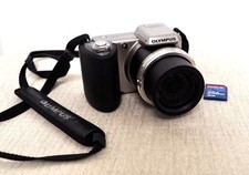 Olympus SP-600 UZ Compact Digital Camera with memory card 