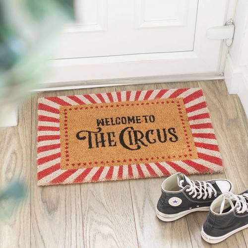 Red welcome the circus - welcome,