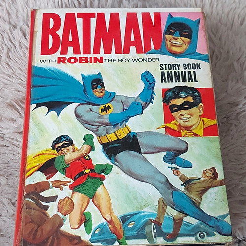 Batman annual colour comic - annual,