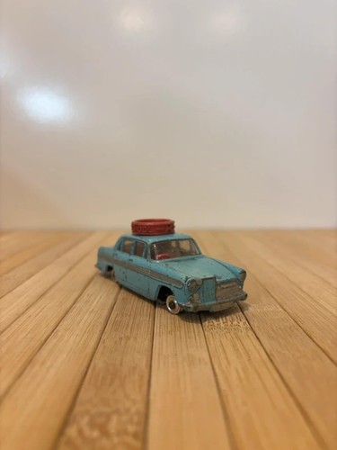 Corgi toys 236 austin a60 - 236,