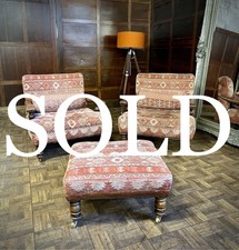 PAIR of TETRAD EDWARD KILIM ANTIQUE LEATHER COLONIAL HOWARD CLUB CHAIRS & STOOL