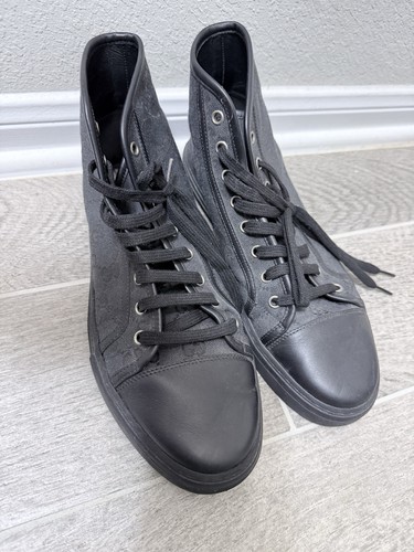 Gucci black logo - logo, monogram