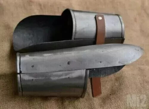Medieval bracers fully