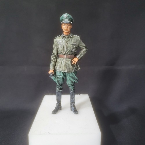 120mm german officer - 120mm,