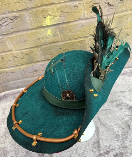 Green distressed pirate hat - distressed,
