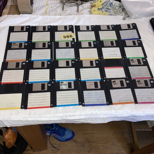 Floppy disks discs diskettes - floppy,