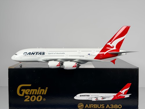 Qantas airways airbus - airways,