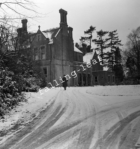 Man walking snow - walking, vintage