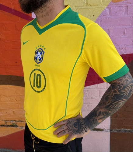 Retro ronaldinho brazil - ronaldinho, —