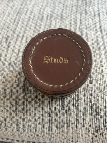 Old leather gentleman - gentleman’s, stud