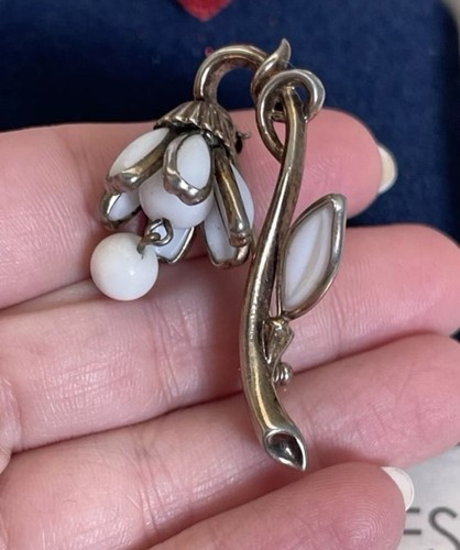 Trifari brooch flower signed - brooch,