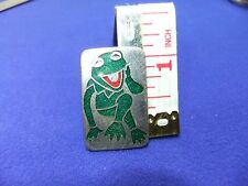 badge muppet show kermit the frog 1970s cult tv show puppet television