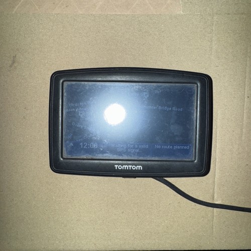 Tomtom sat nav black - tomtom,