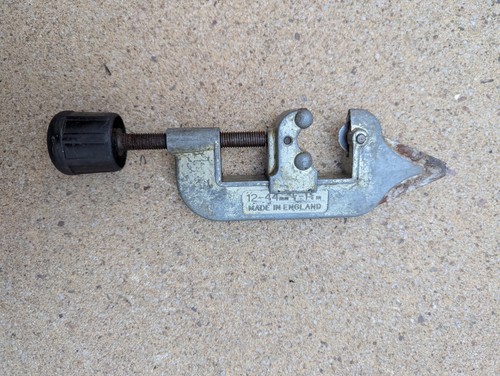Monument pipe cutter - monument,