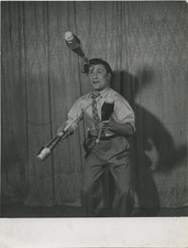 Juggler Performer Juggling