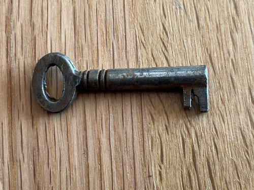 1900s steel type key - , (