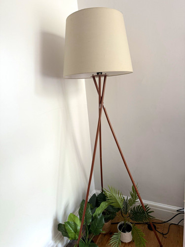 Modern tripod floor - floor, with