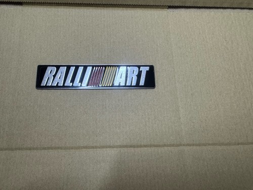 Mitsubishi badge - mitsubishi,