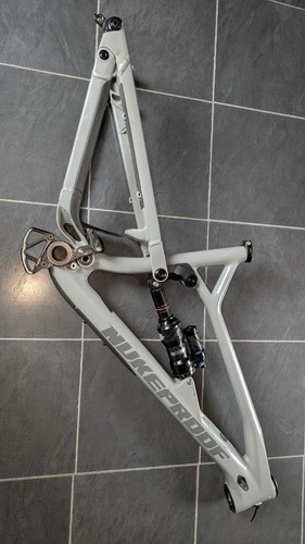 Nukeproof mega carbon - mega, frame