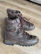 Altberg defender boots size 9M