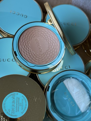 Gucci pressed powder bronzer - gucci,
