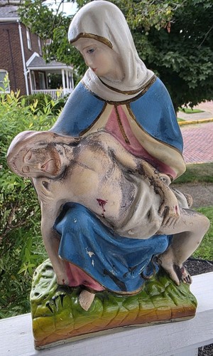 Vintage chalkware pieta - vintage, 10.5"