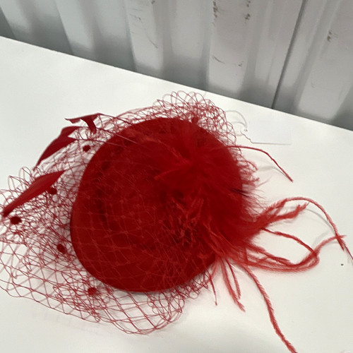 Red mesh feather flower - red,