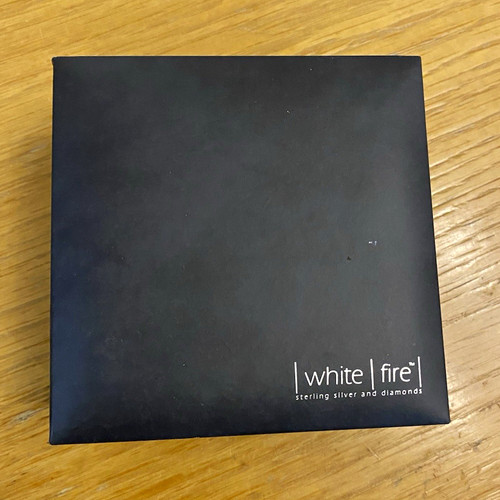 White fire silver - white,