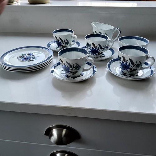 Meakin vintage 4 - &,