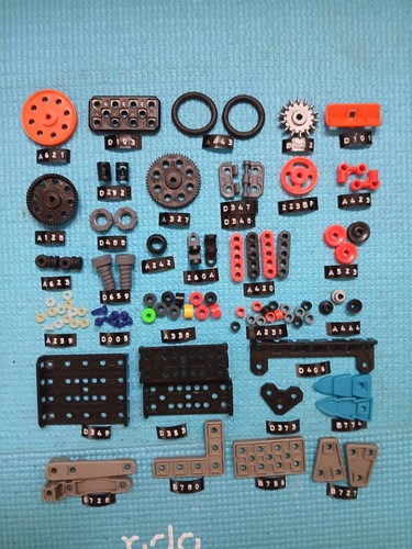 Meccano spares plastic parts - meccano,