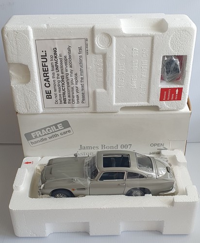 Danbury mint aston - mint,